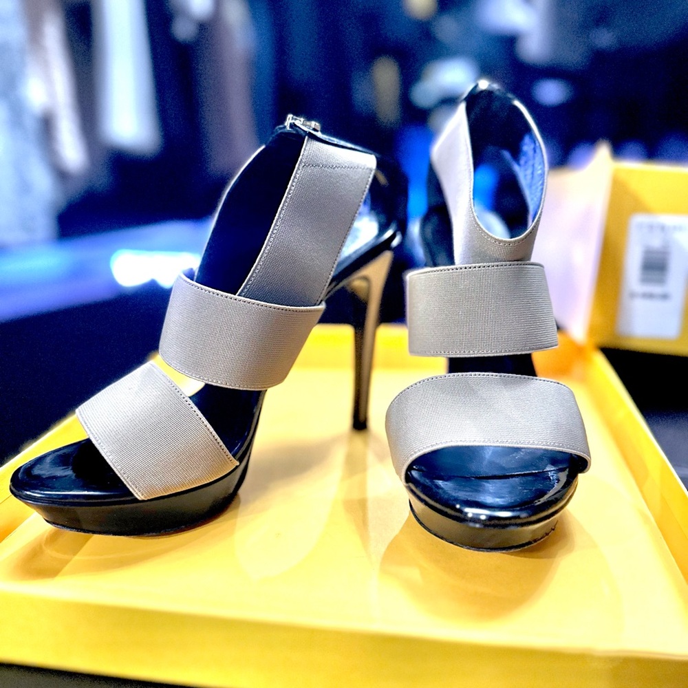 Stunning FENDI Vernice Elastico Heels!